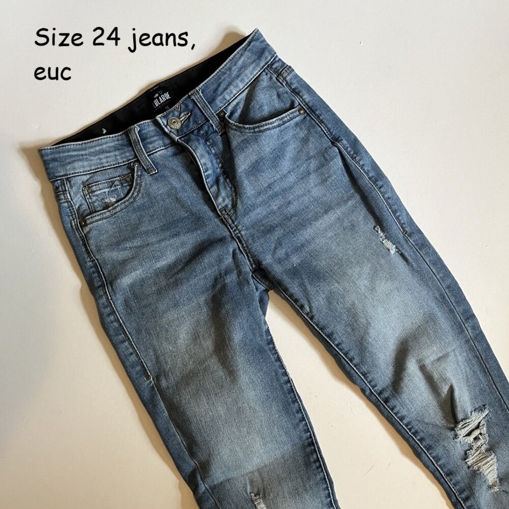 Size 24 Lularoe jeans, blue with distressing (119)